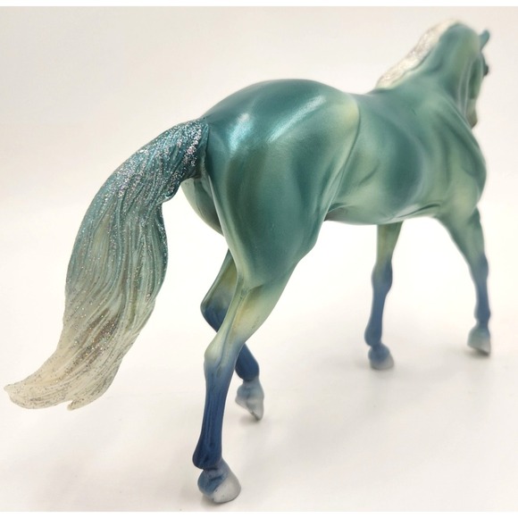 Retired Breyer LE MUR EXCLUSIVE Unicorn Of The Sea 62060 with Sequin Cape - Picture 7 of 16